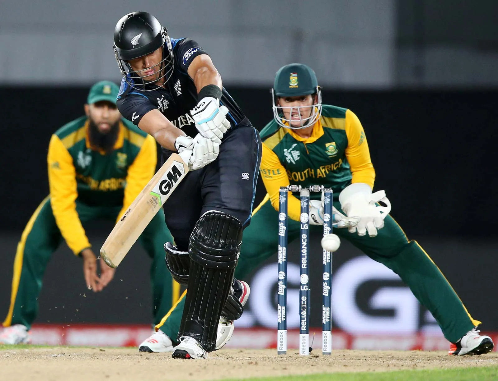 Quinton-De-Kock-New-Zealand-Ross-Taylor-March-24-2015